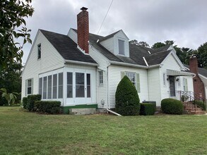 225 N Grant St in Waynesboro, PA - Building Photo - Building Photo