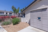 Rise on McClintock in Tempe, AZ - Foto de edificio - Building Photo