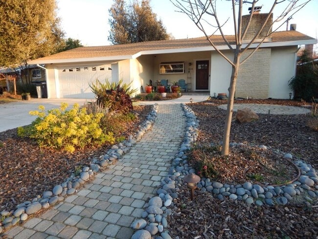 property at 1424 Union Dr