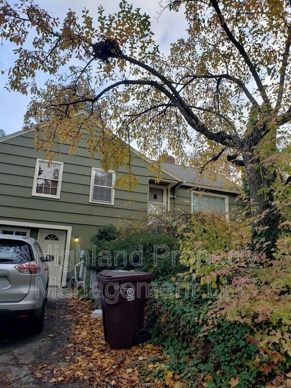 property at 1000 NE Creston Ln