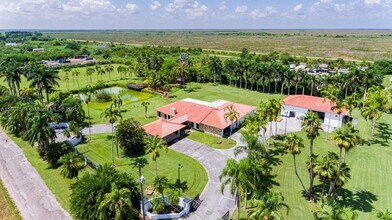 15420 SW 212th Ave in Miami, FL - Building Photo - Building Photo