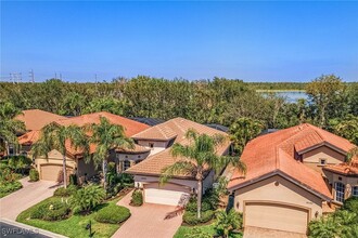 12595 Grandezza Cir in Estero, FL - Foto de edificio - Building Photo
