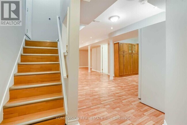 7236 Tippett Ct in Mississauga, ON - Building Photo - Building Photo