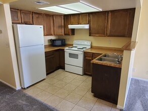 125 Lee Ave, Unit A in Bullhead City, AZ - Foto de edificio - Building Photo