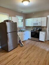 386 Main St, Unit 102 in Biddeford, ME - Building Photo - Building Photo