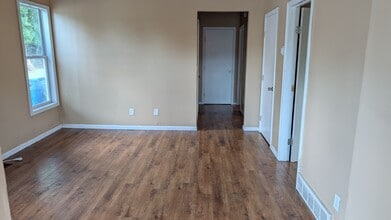 426 W Elm St, Unit A in Kent, OH - Foto de edificio - Building Photo