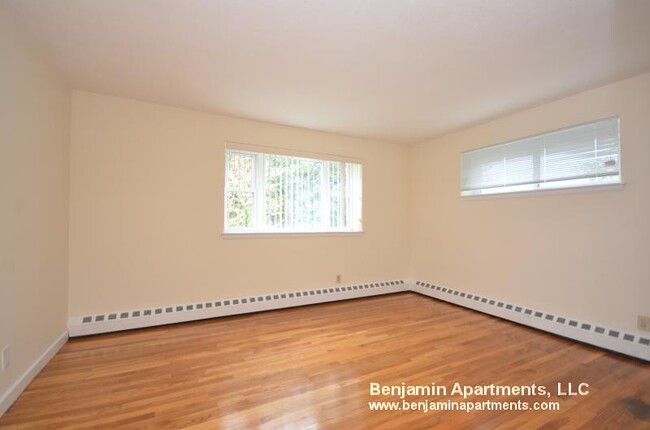 59 Parkman St, Unit LB in Brookline, MA - Building Photo - Building Photo