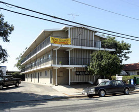 Sixth St. Apartments in San Jose, CA - Building Photo - Building Photo