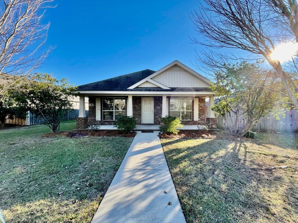 309 Bloomsbury Ave in Fairhope, AL - Building Photo