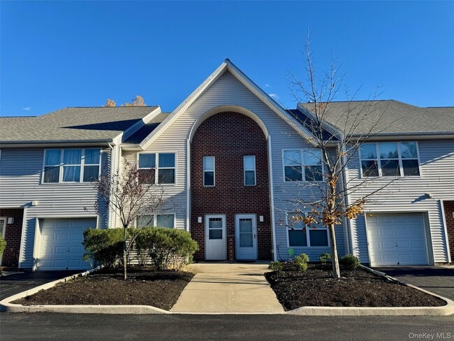 51 Deer Ct Dr in Middletown, NY - Building Photo - Building Photo