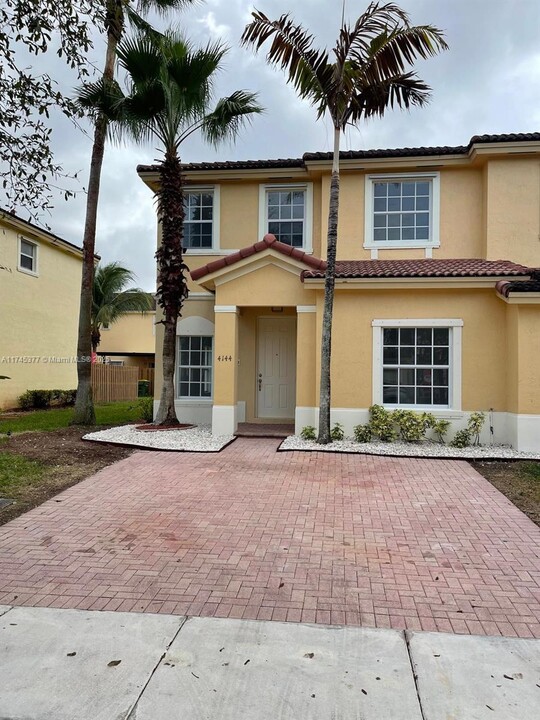 4144 NE 26th St in Homestead, FL - Building Photo