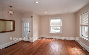 61 E Ashland St in Doylestown, PA - Building Photo - Building Photo