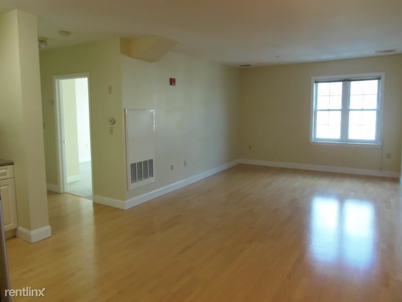 21 Brookline St-Unit -Unit 302 in Cambridge, MA - Building Photo
