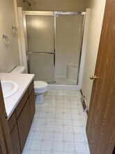 502 N Steven Ave in Greenwood, WI - Foto de edificio - Building Photo