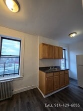 15 Locust Hill Ave in Yonkers, NY - Building Photo - Building Photo