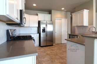 8218 Cassiar Dr in Pasco, WA - Building Photo - Building Photo
