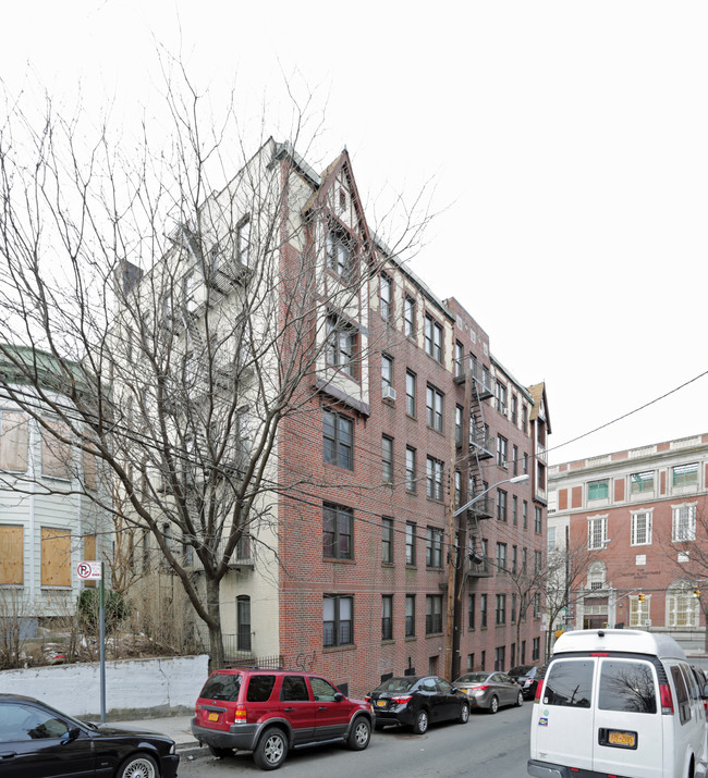 4116-4118 Carpenter Ave in Bronx, NY - Foto de edificio - Building Photo