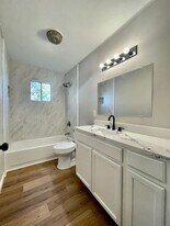 1110 Advance St in San Marcos, TX - Building Photo