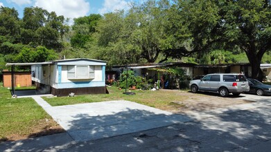 Family Rentals in Gibsonton, FL - Building Photo - Building Photo