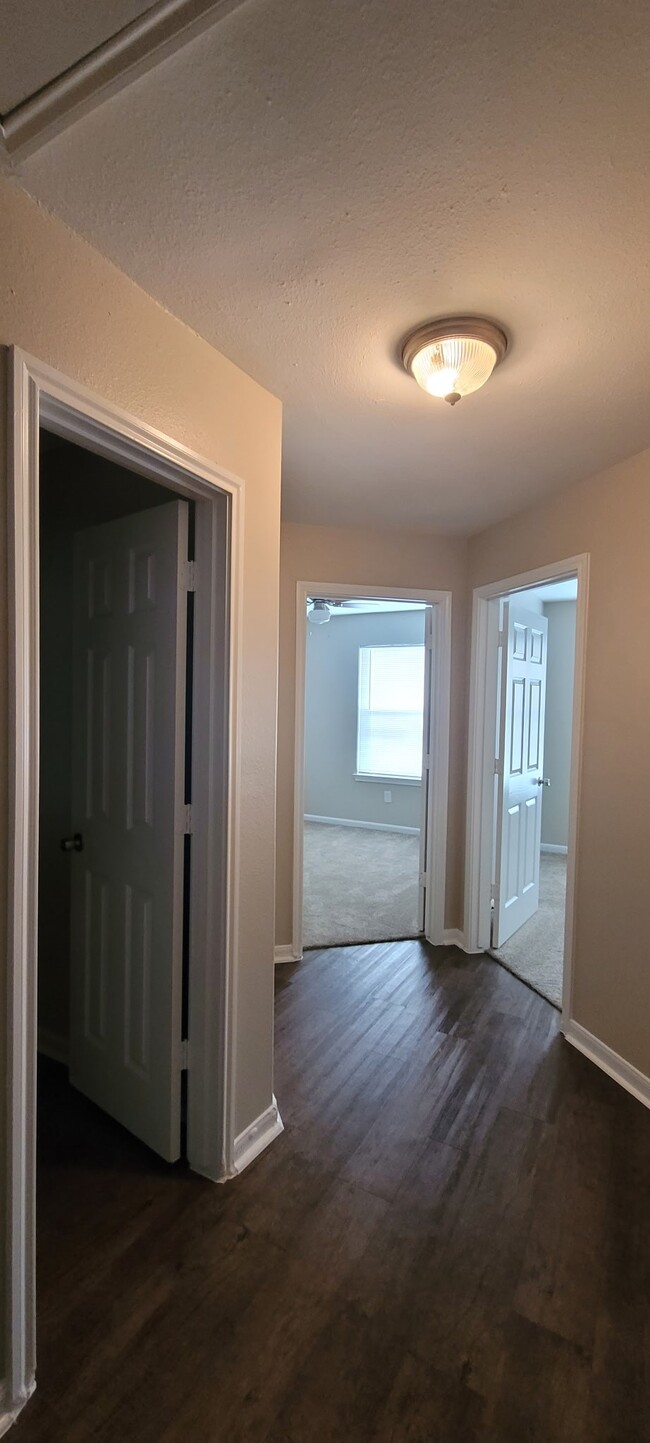 8110 Woodward St in Houston, TX - Building Photo - Building Photo