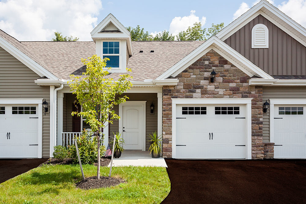 The Links at CenterPointe Townhomes in Canandaigua, NY - Building Photo