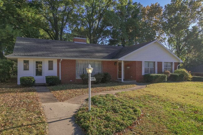 634 Norris Dr in Jefferson City, MO - Building Photo - Building Photo