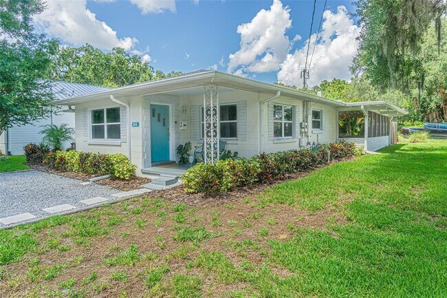 701 W Henry Ave in Tampa, FL - Building Photo - Building Photo