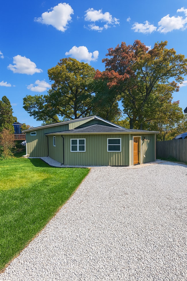 property at 806 Peter St