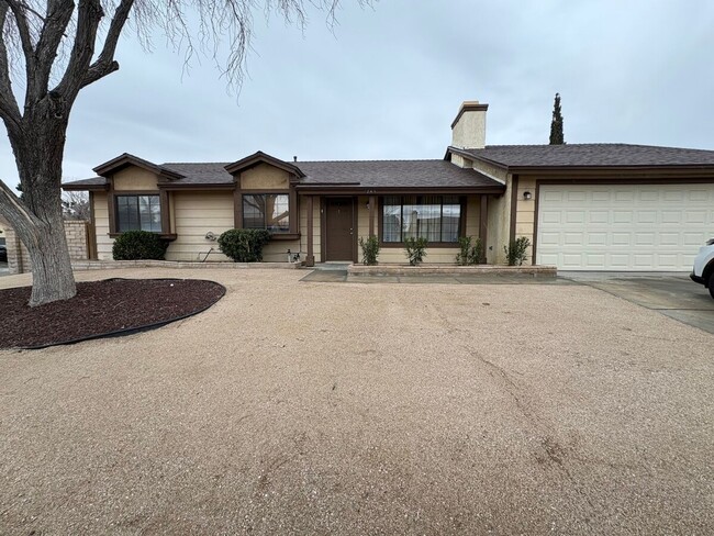 1743 W Ave K9 in Lancaster, CA - Building Photo - Building Photo