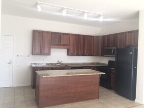 755 N Diamond Lake Rd in Mundelein, IL - Building Photo - Building Photo