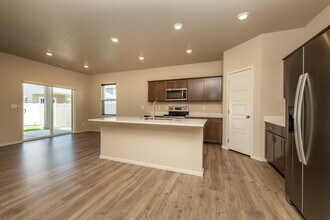 3121 E Brierwood Ave in Mead, WA - Building Photo - Building Photo