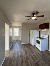 445 Main St, Unit B in Akron, PA - Building Photo - Building Photo