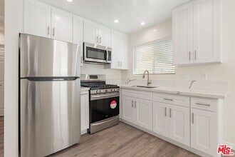 1049 Sonora Ave in Glendale, CA - Building Photo - Building Photo