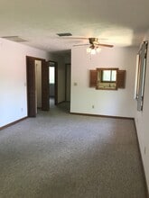 581 Courtwood Ln in Hendersonville, NC - Building Photo - Building Photo