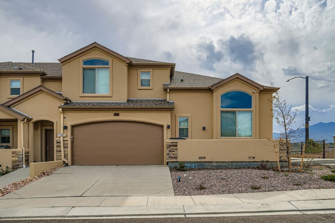 791 Little Bear Grove in Colorado Springs, CO - Building Photo