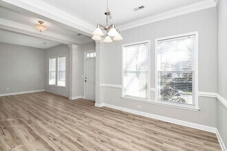 17731 N Shore Cir in Cornelius, NC - Building Photo - Building Photo