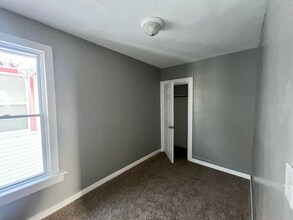 1817 N 22nd St in Milwaukee, WI - Foto de edificio - Building Photo