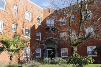 1620 NE 24th Ave in Portland, OR - Foto de edificio - Building Photo