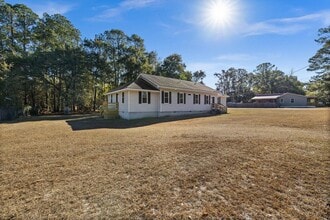 501 E 4th St in Springfield, GA - Building Photo - Building Photo