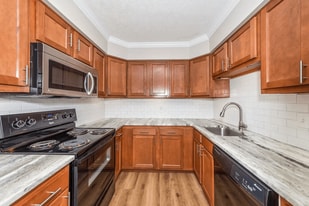 Trails at Mariemont in Cincinnati, OH - Building Photo