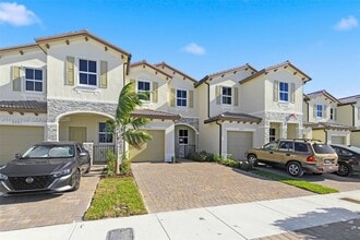 2705 SE 25th Ave in Homestead, FL - Building Photo - Building Photo