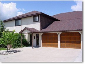 Candle Park South Townhomes in Fargo, ND - Foto de edificio - Building Photo