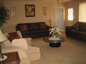 7815 E Thunderbird Rd in Scottsdale, AZ - Foto de edificio - Building Photo