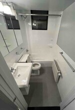 200 E 14th St in New York, NY - Building Photo - Building Photo