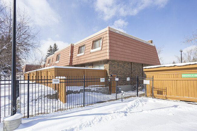 Willow Tree Village in Calgary, AB - Building Photo - Building Photo