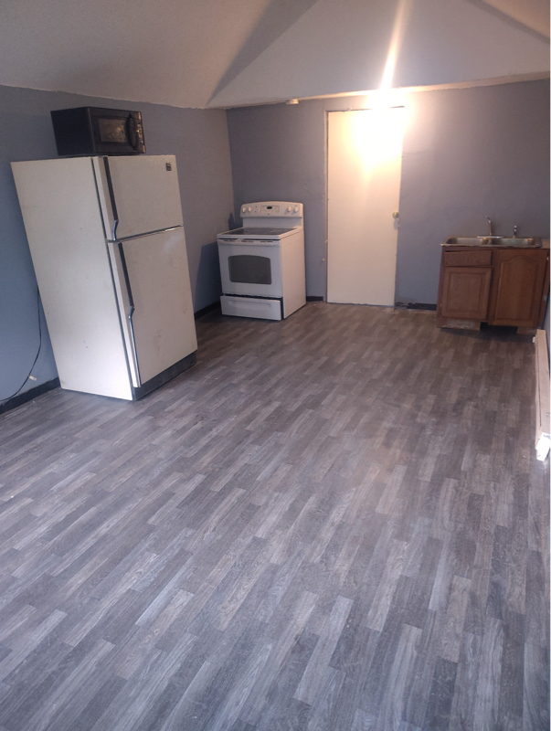 property at 61 E Summit St