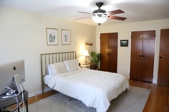 565 Grove St in Clifton, NJ - Building Photo - Building Photo