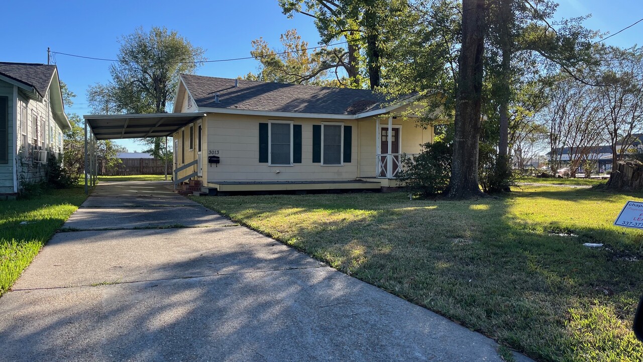 3013 June St in Lake Charles, LA - Building Photo