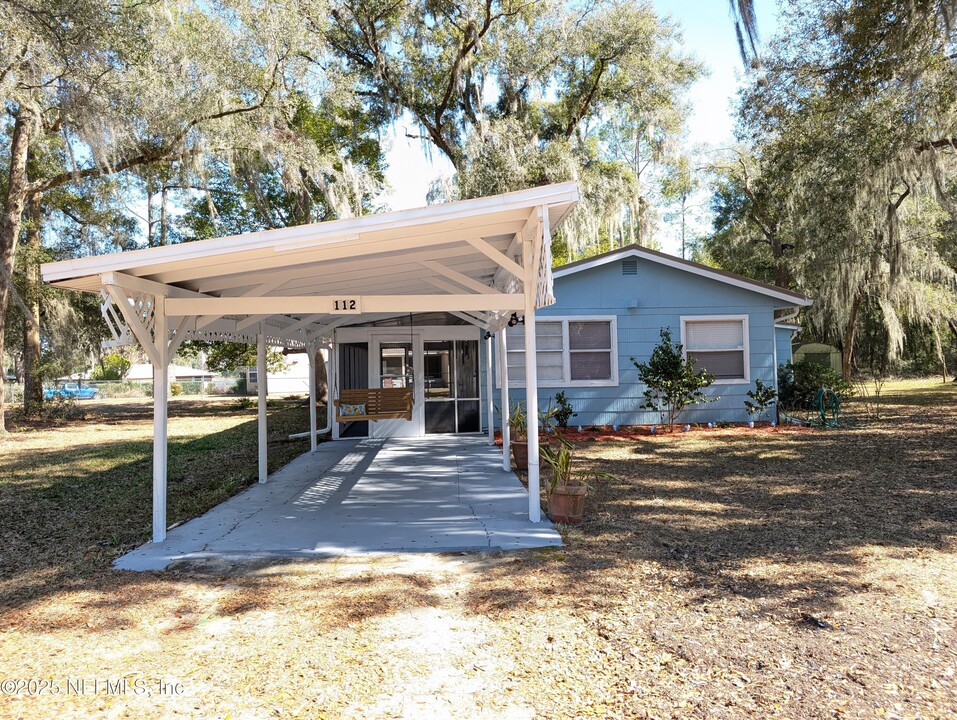 112 Clearwater Rd in Interlachen, FL - Building Photo