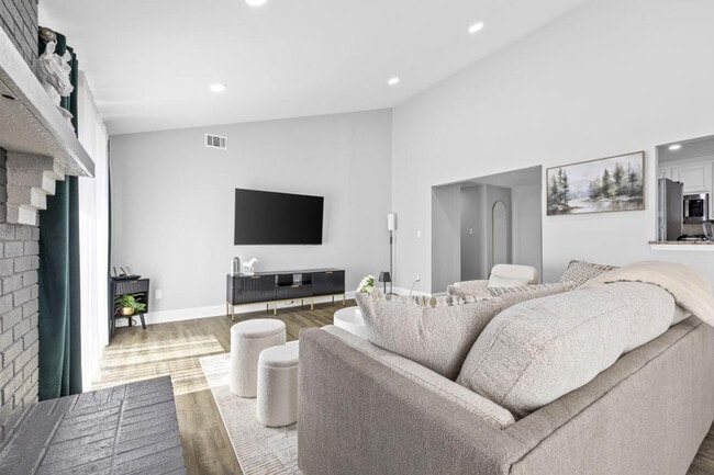 7335 Quail Ridge Dr in Charlotte, NC - Foto de edificio - Building Photo